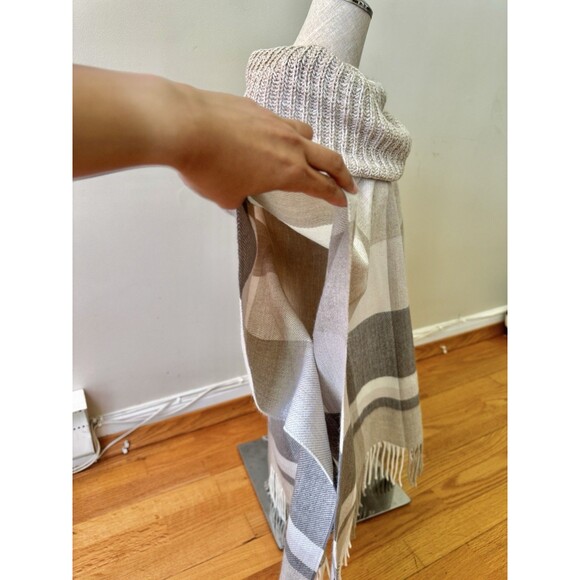 Fraas Gray White Beige Plaid Knit Cowl Neck Blanket Fringed Poncho OS - Picture 8 of 13